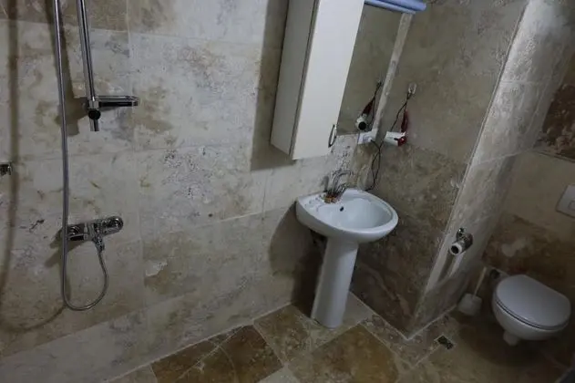 Mağara Oda, Manzarasız, Zemin Kat