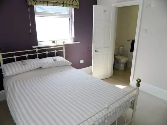Ev (3 Bedrooms)