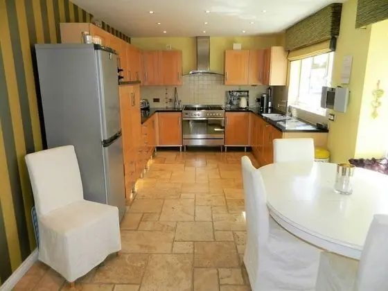 Ev (3 Bedrooms)