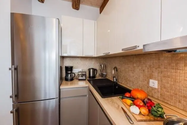 Ev (Periska - on the beach - H(4+1))