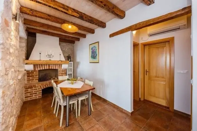 Ev (Periska - on the beach - H(4+1))