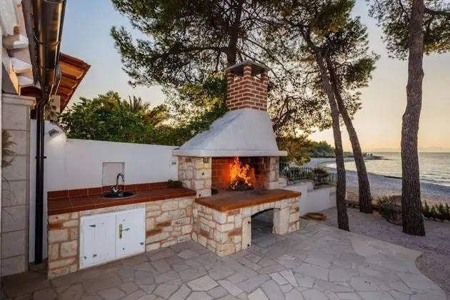 Ev (Periska - on the beach - H(4+1))