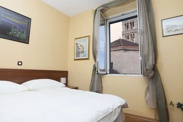 Superior Tek Büyük Yataklı Oda