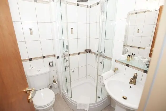 Tek Büyük veya İki Ayrı Yataklı Oda