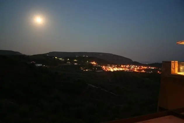 Superior Tek Büyük veya İki Ayrı Yataklı Oda