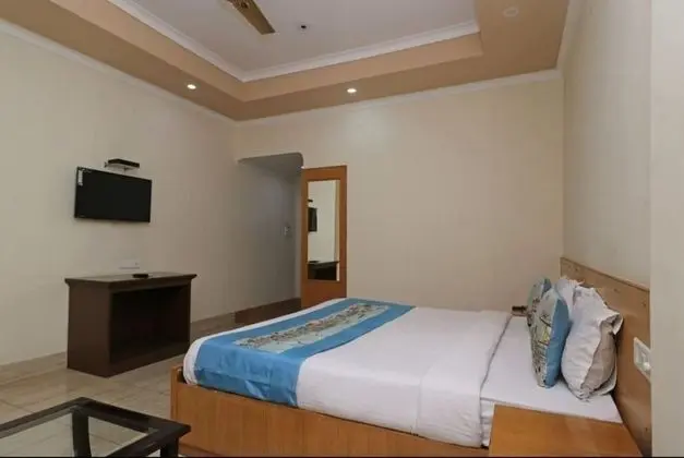 Deluxe Tek Büyük Yataklı Oda, 1 Çift Kişilik Yatak, Sigara İçilmez