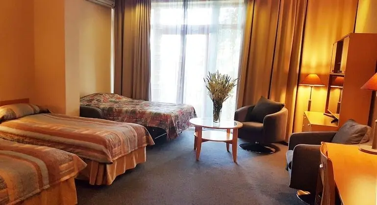 Üç Kişilik Oda