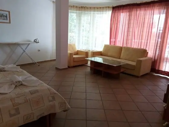 Standard Apart Daire, 1 Yatak Odası, Balkon, Park Manzaralı