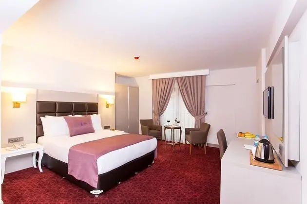 Comfort Tek Büyük Yataklı Oda