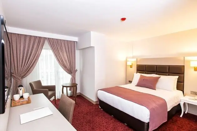 Comfort Tek Büyük Yataklı Oda