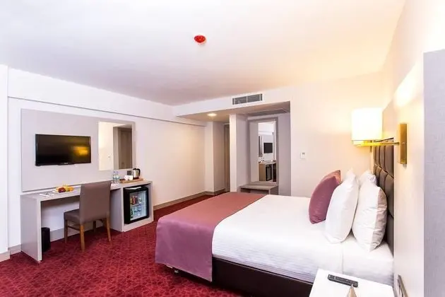Comfort Tek Büyük Yataklı Oda