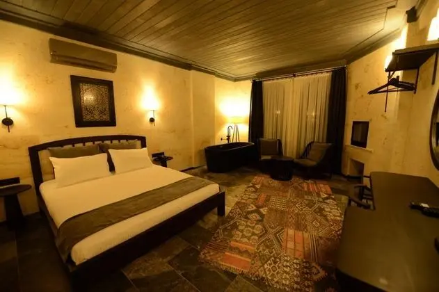 King Suite, Vadi Manzaralı, Küvetli