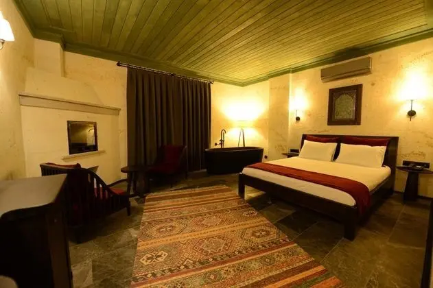 King Suite, Vadi Manzaralı, Küvetli