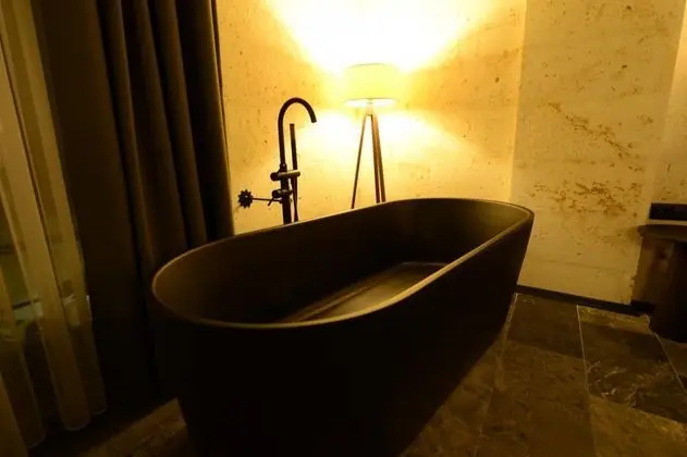 King Suite, Vadi Manzaralı, Küvetli