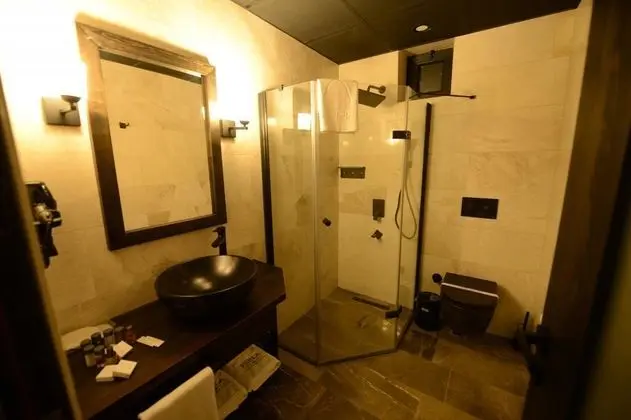 King Suite, Vadi Manzaralı, Küvetli