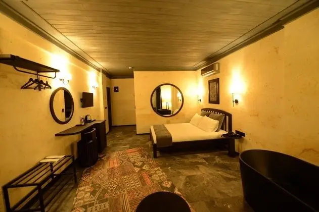 King Suite, Vadi Manzaralı, Küvetli