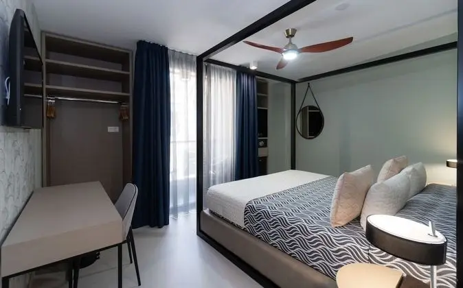 Deluxe Tek Büyük Yataklı Oda