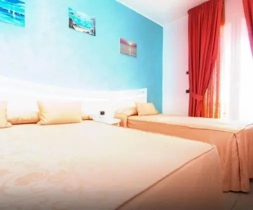 Family Üç Kişilik Oda