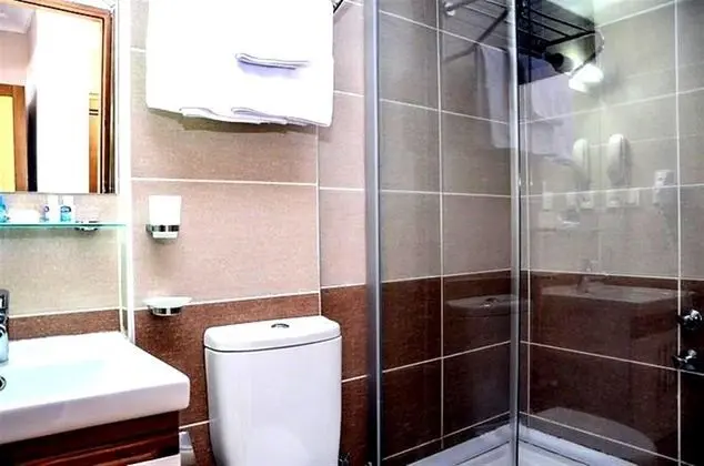Suit Oda Şehir Manzaralı