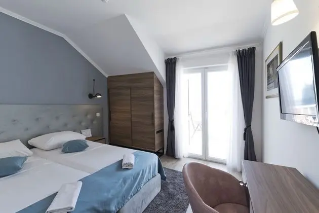 Tek Büyük veya İki Ayrı Yataklı Oda, Balkon