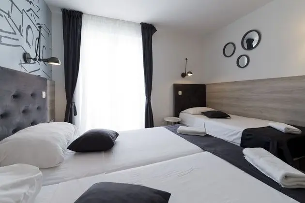 Üç Kişilik Oda, Balkon