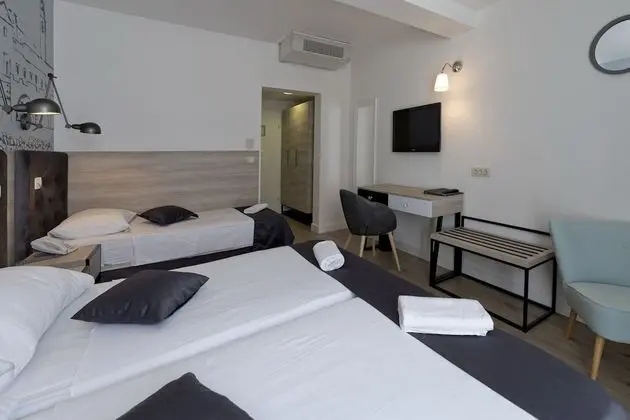 Üç Kişilik Oda, Balkon