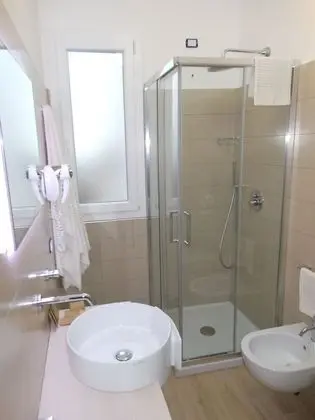 Tek Büyük Yataklı Oda, Veranda