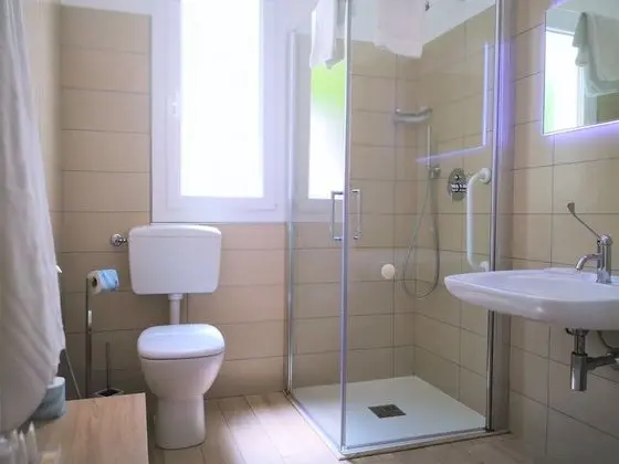 Tek Büyük Yataklı Oda, Veranda