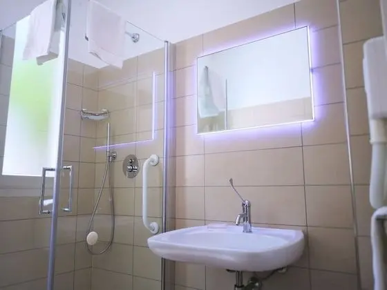 Tek Büyük Yataklı Oda, Veranda