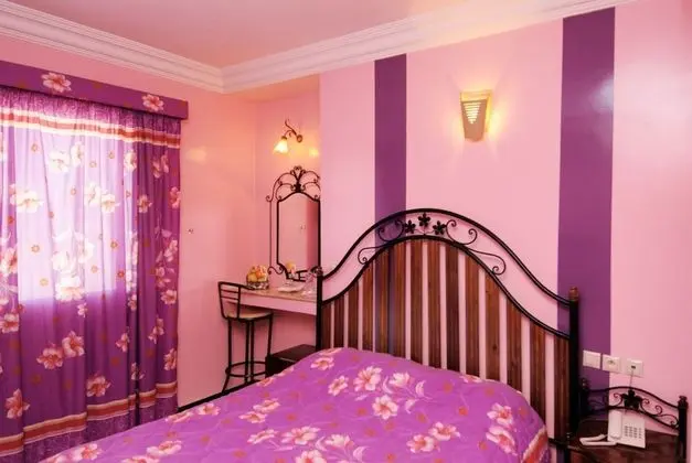 Tek Büyük Yataklı Oda, 1 Çift Kişilik Yatak