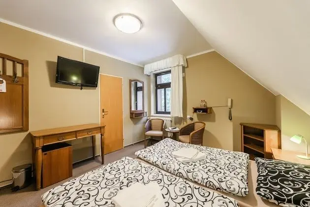 Classic Tek Büyük veya İki Ayrı Yataklı Oda