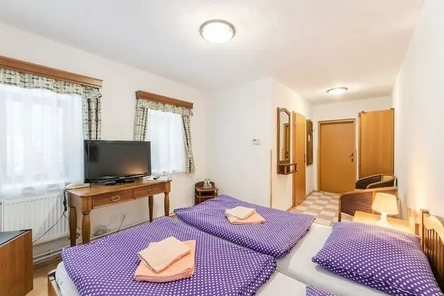 Classic Tek Büyük veya İki Ayrı Yataklı Oda