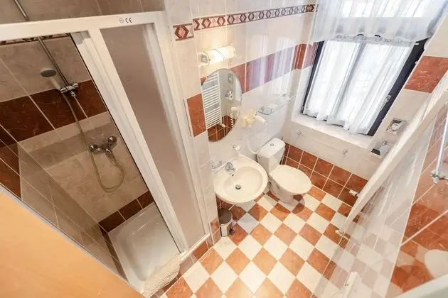 Classic Tek Büyük veya İki Ayrı Yataklı Oda