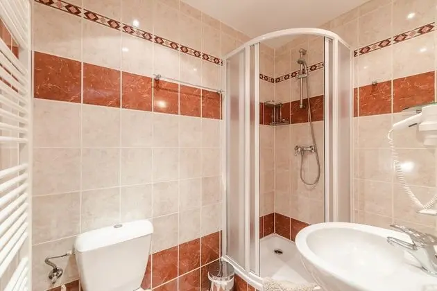 Classic Tek Büyük veya İki Ayrı Yataklı Oda