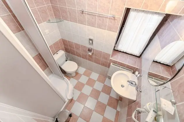 Classic Tek Büyük veya İki Ayrı Yataklı Oda