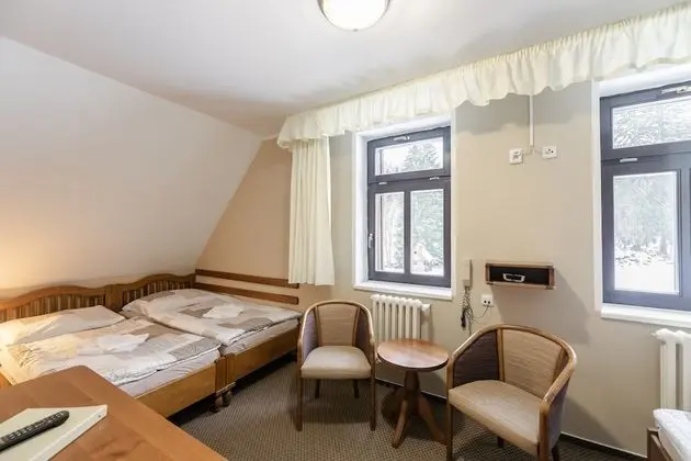 Classic Üç Kişilik Oda