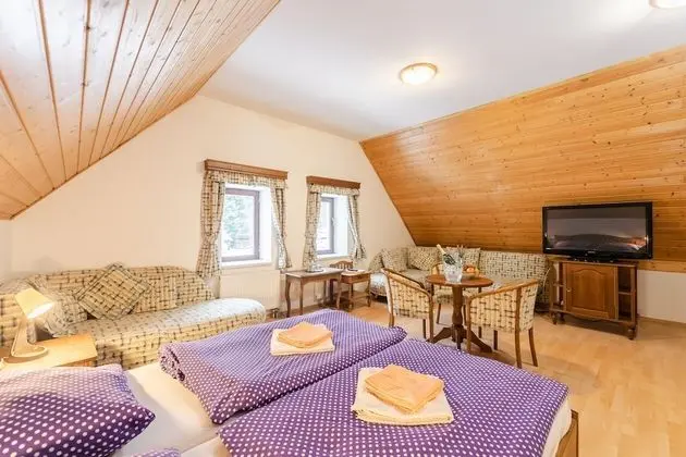 Family Dört Kişilik Oda