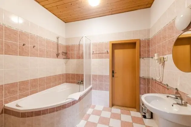 Family Dört Kişilik Oda