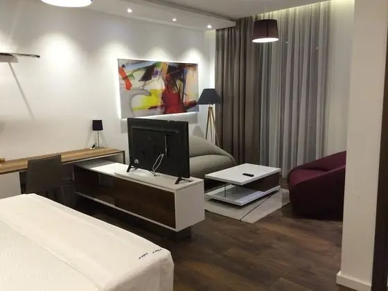 Deluxe Stüdyo Süit, Sigara İçilmez, Bahçe Manzaralı