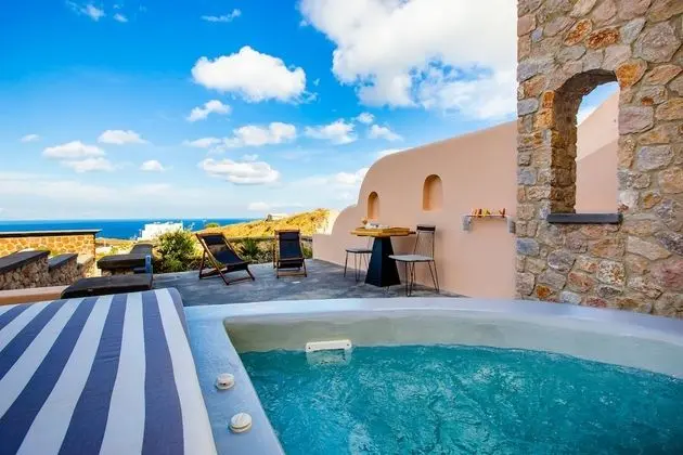 Standard Oda, Deniz Manzaralı (& private jetted tub)