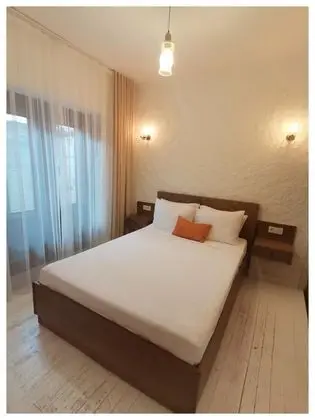 Standart Üç Kişilik Oda,Veranda Manzaralı,Zemin Kat