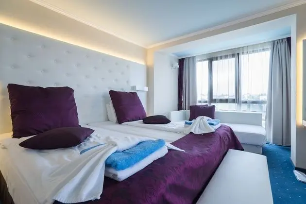 Tek Büyük veya İki Ayrı Yataklı Oda