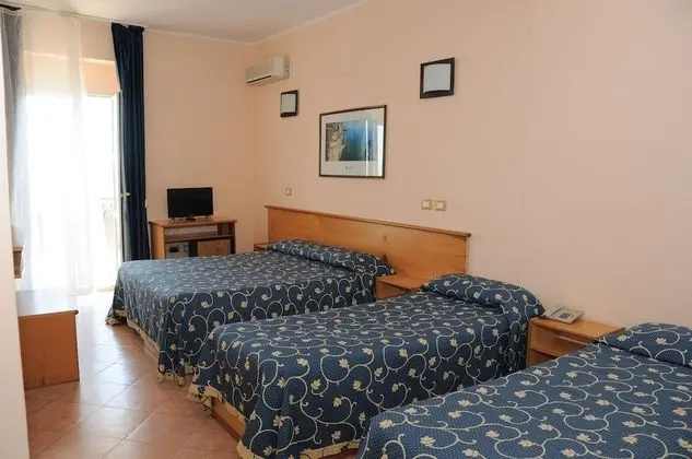 Superior Tek Büyük veya İki Ayrı Yataklı Oda, Plaj Manzaralı