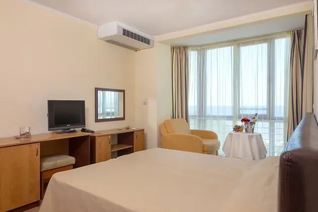Tek Büyük Yataklı Oda, Balkon