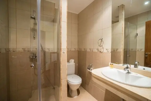 Tek Büyük Yataklı Oda, Balkon