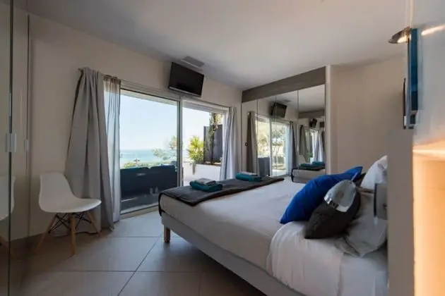 Family Oda, Deniz Manzaralı (Parel)