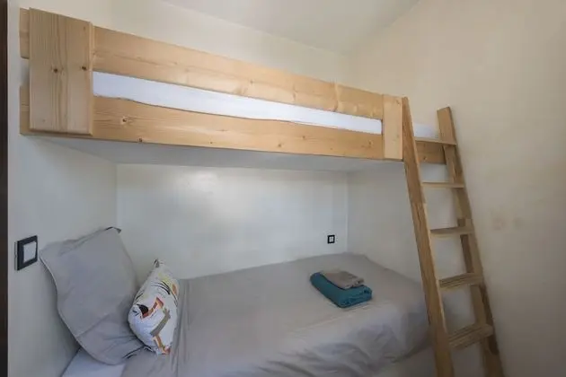 Family Oda, Deniz Manzaralı (Parel)