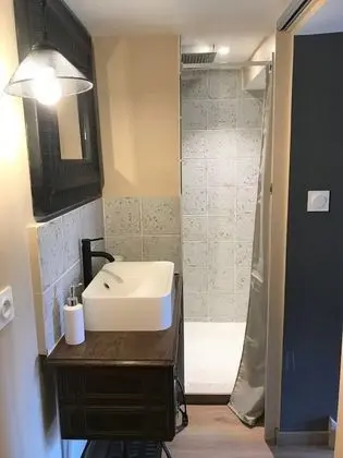 Apart Daire, Banyolu/Duşlu (La Maison de Poupée )