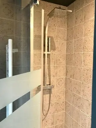 Apart Daire, Banyolu/Duşlu (Le Duplex)