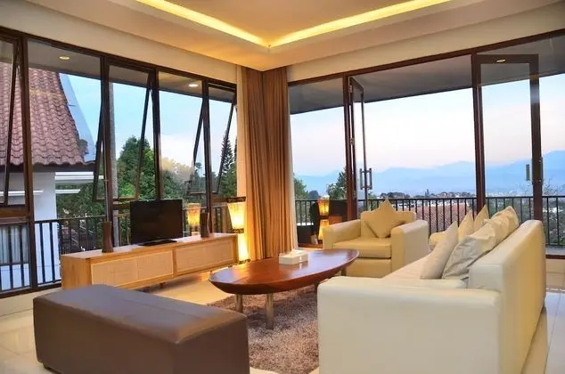 Villa, 4 Yatak Odası, Kişiye Özel Havuzlu